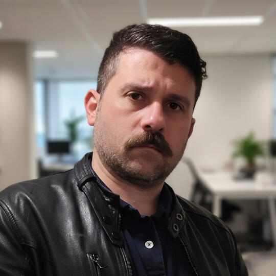 Yiannis Keratzakis ΚΕΡΑΤΖΑΚΗΣ ΙΩΑΝΝΗΣ, Yiannis keratrzakis, industrial marketing, maritime, B2B