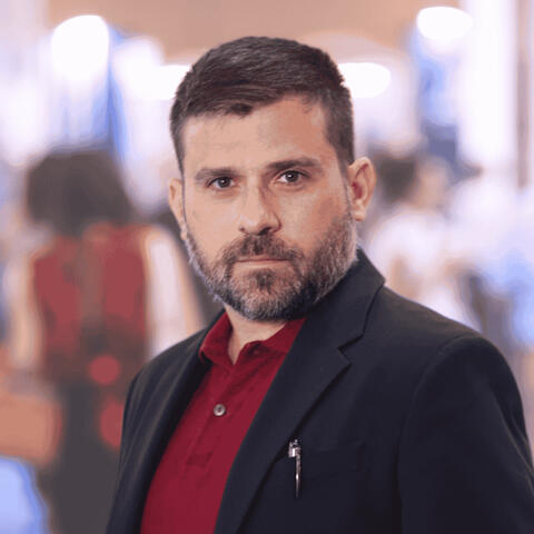 Yiannis Keratzakis ΚΕΡΑΤΖΑΚΗΣ ΙΩΑΝΝΗΣ, Yiannis keratrzakis, industrial marketing, maritime, B2B